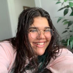 Meet your Posher, Ivonne mari